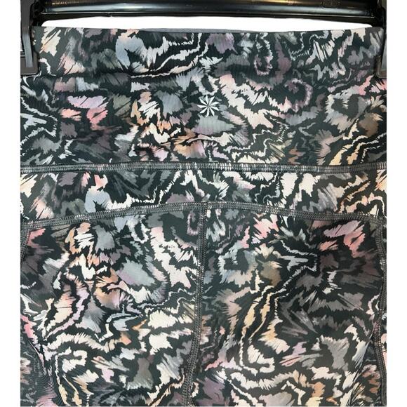 Athleta Ultimate Stash 7/8 Tight XS EUC - Picture 8 of 14